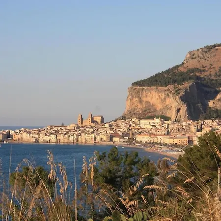 Giardino Paradiso Con 13 Posti Letto E Piscina Riscaldata Cefalu