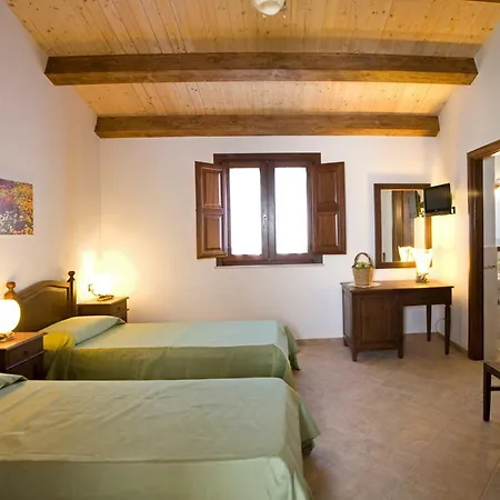Giardino Paradiso Con 13 Posti Letto E Piscina Riscaldata * Cefalu
